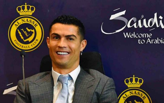 Cristiano Ronaldo durante la presentazione Al-Nassr
