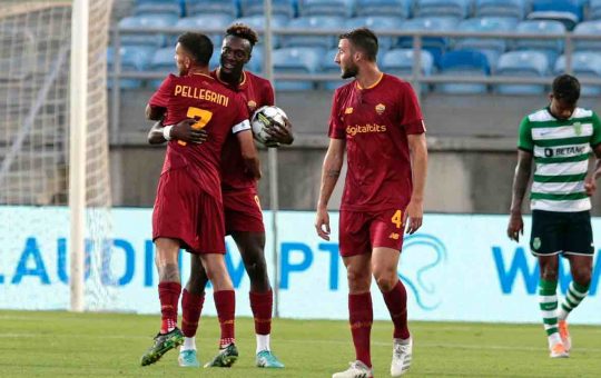 Esultanza calciatori Roma dopo un gol