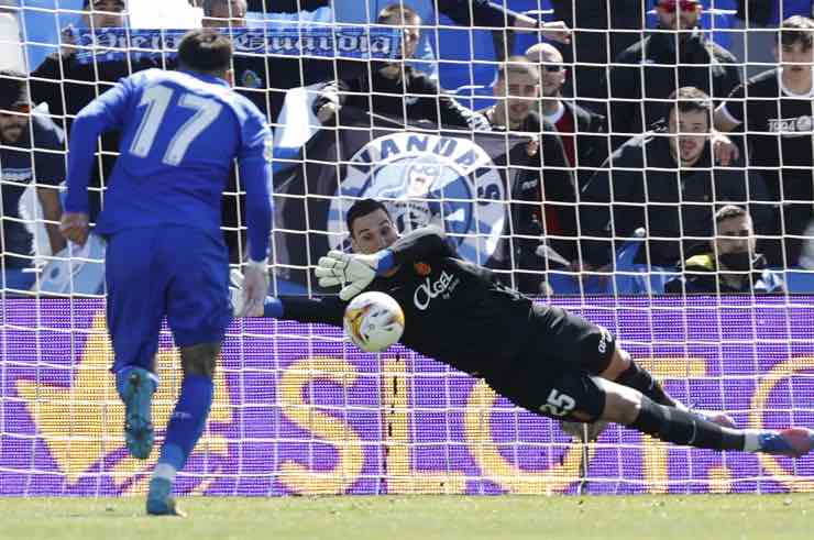 Sergio Rico vicino al Milan