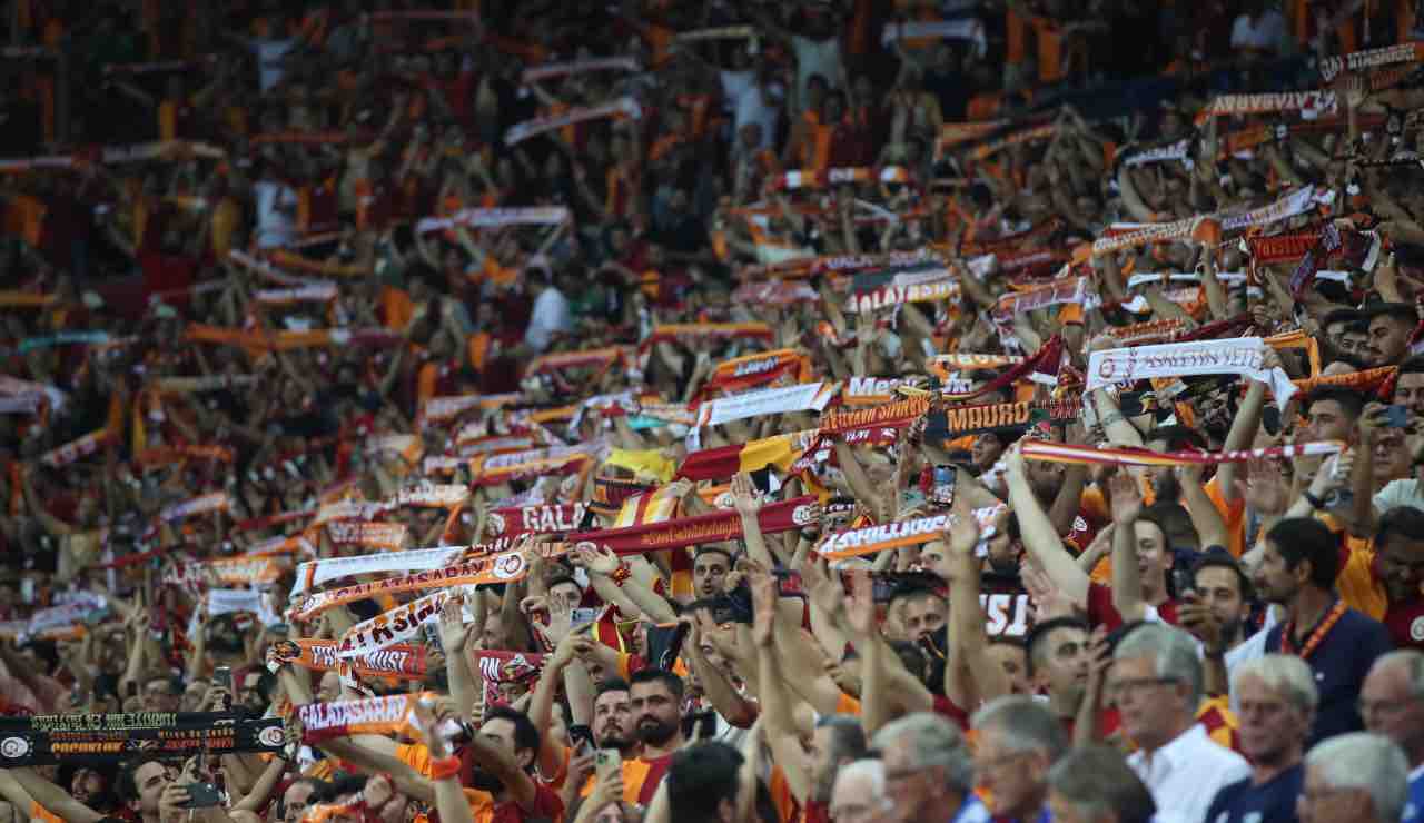 Sciarpata tifosi Galatasary